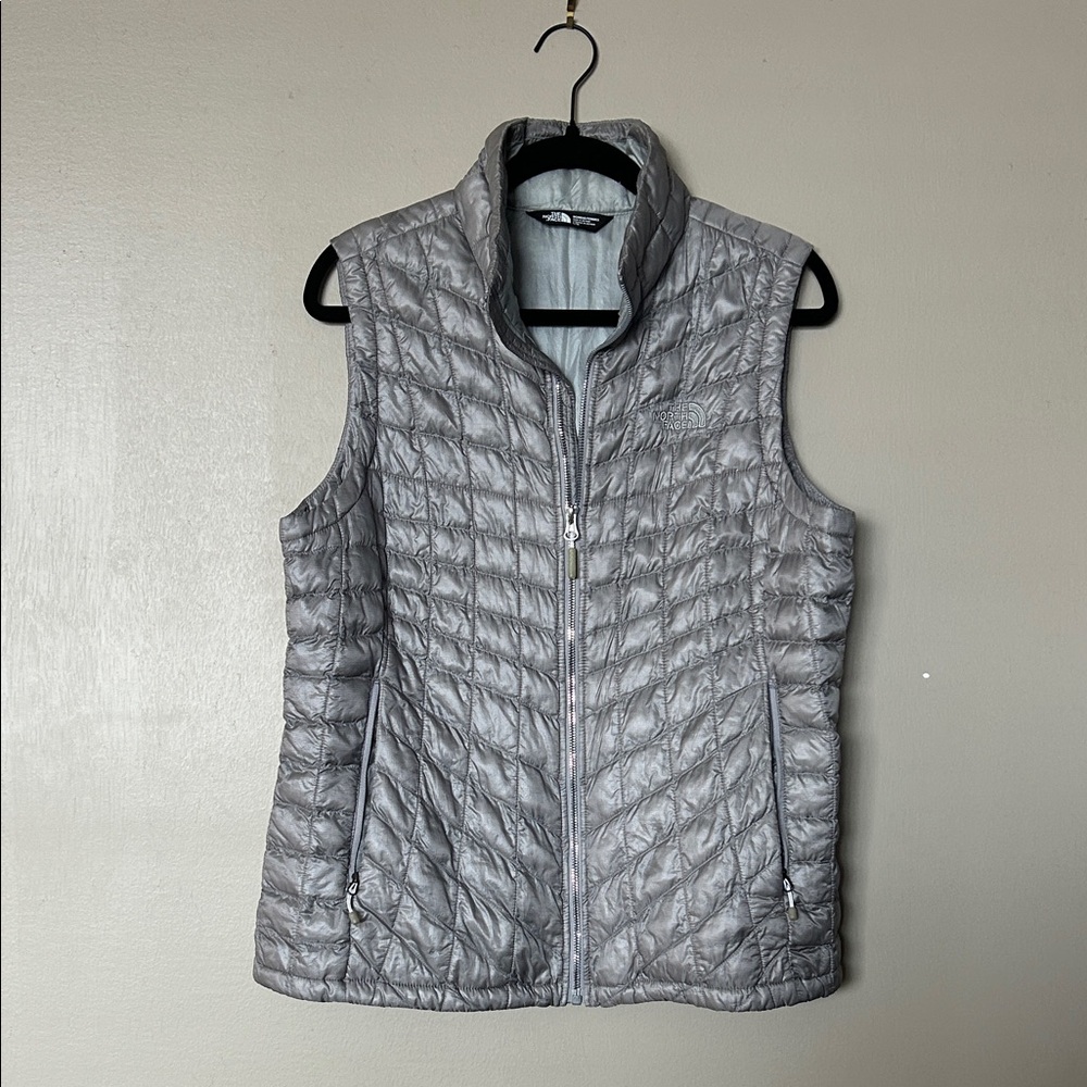 The North Face Silver Quilted Women's Insulated Vest
